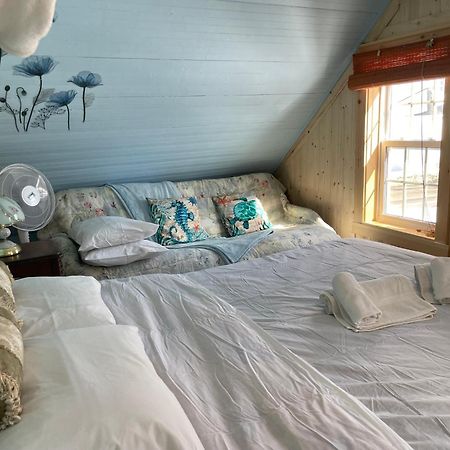 Gite La Belle Forillonne Chambre Bleu Ciel Gaspé Exterior foto
