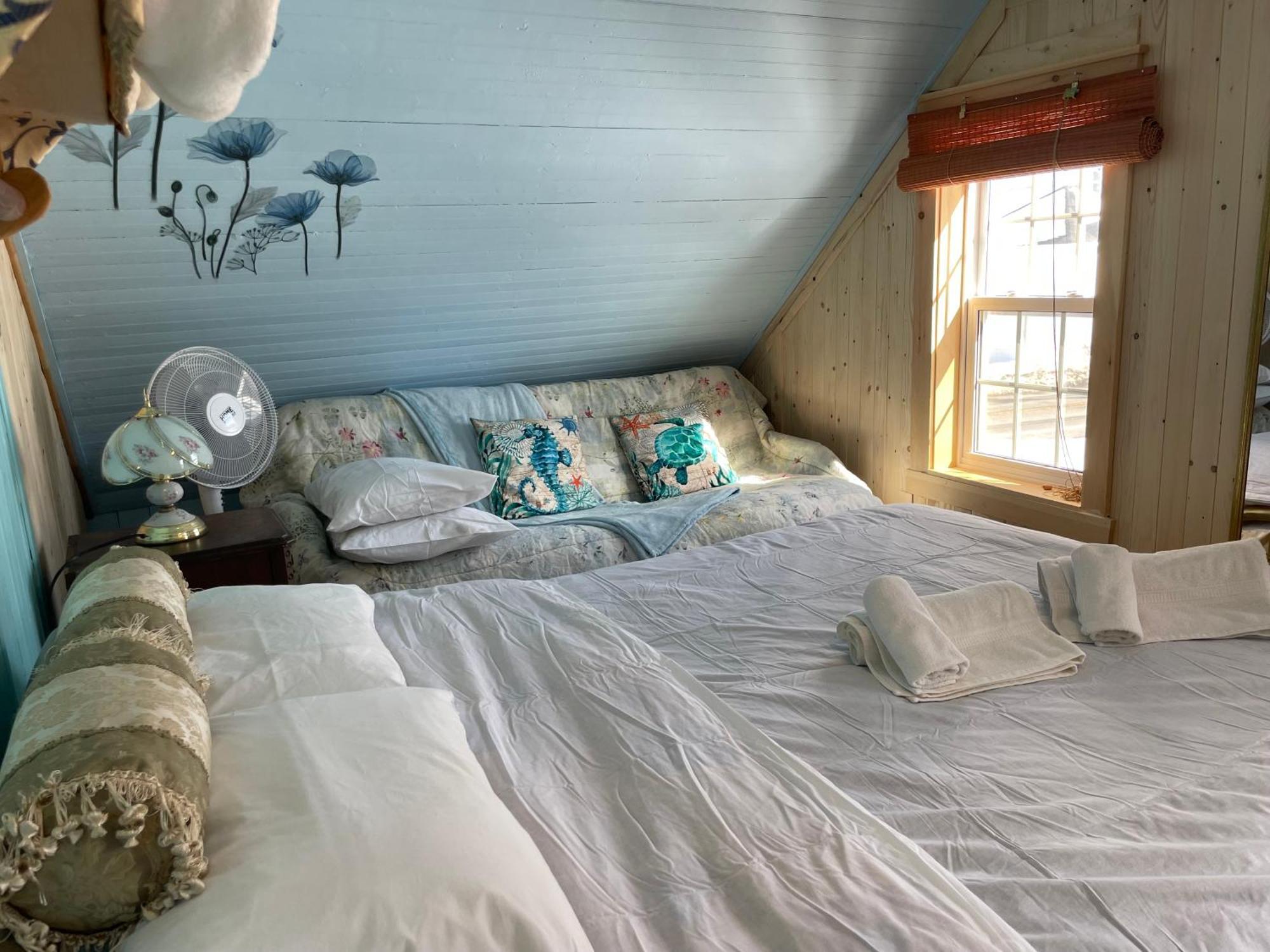 Gite La Belle Forillonne Chambre Bleu Ciel Gaspé Exterior foto
